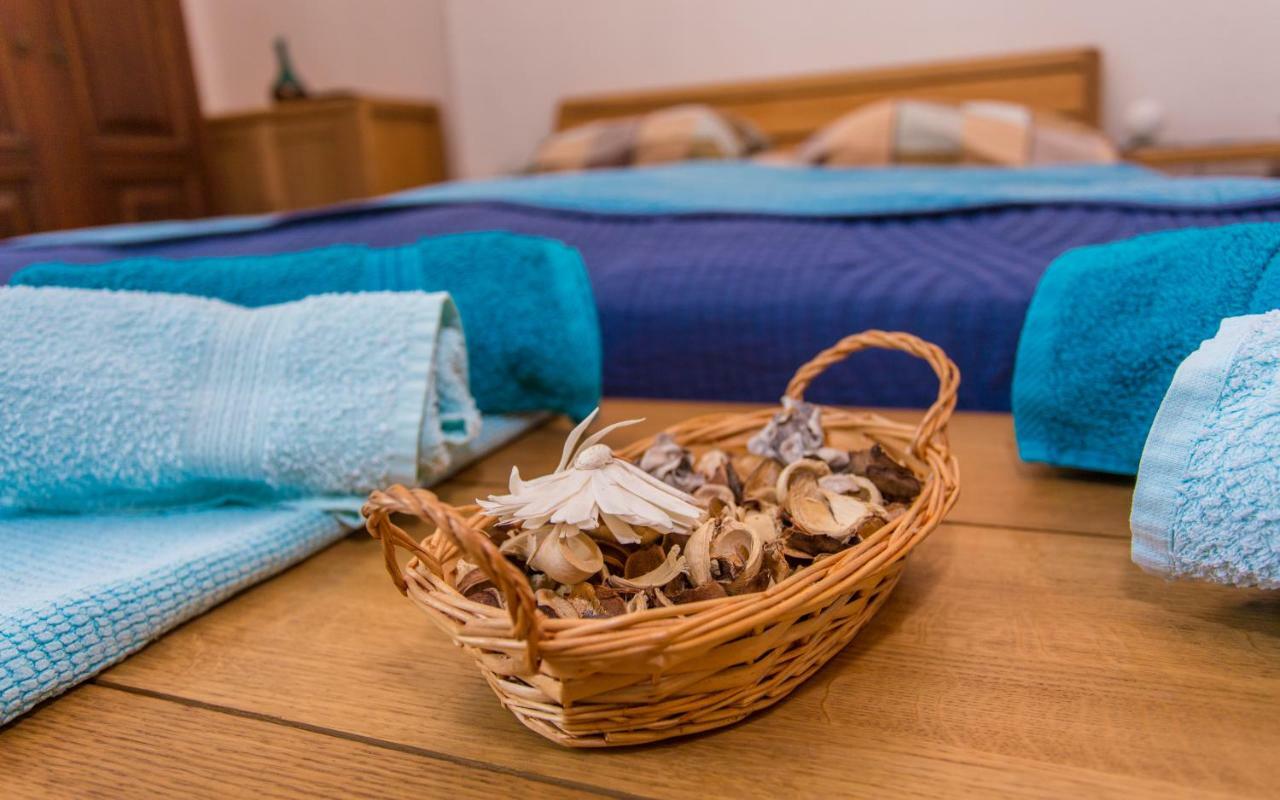 Studio Apartman Mija 1 Malinska Kültér fotó